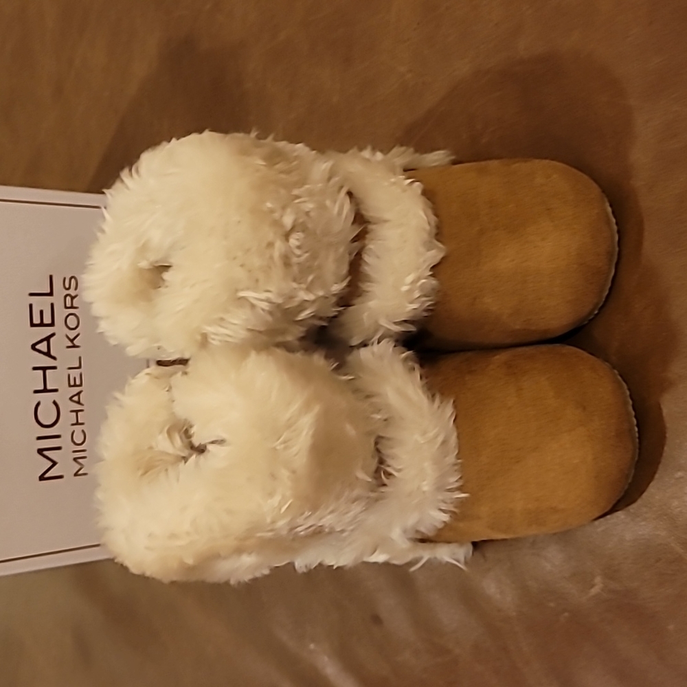 Michael Kors baby grace boot faux fur size 3